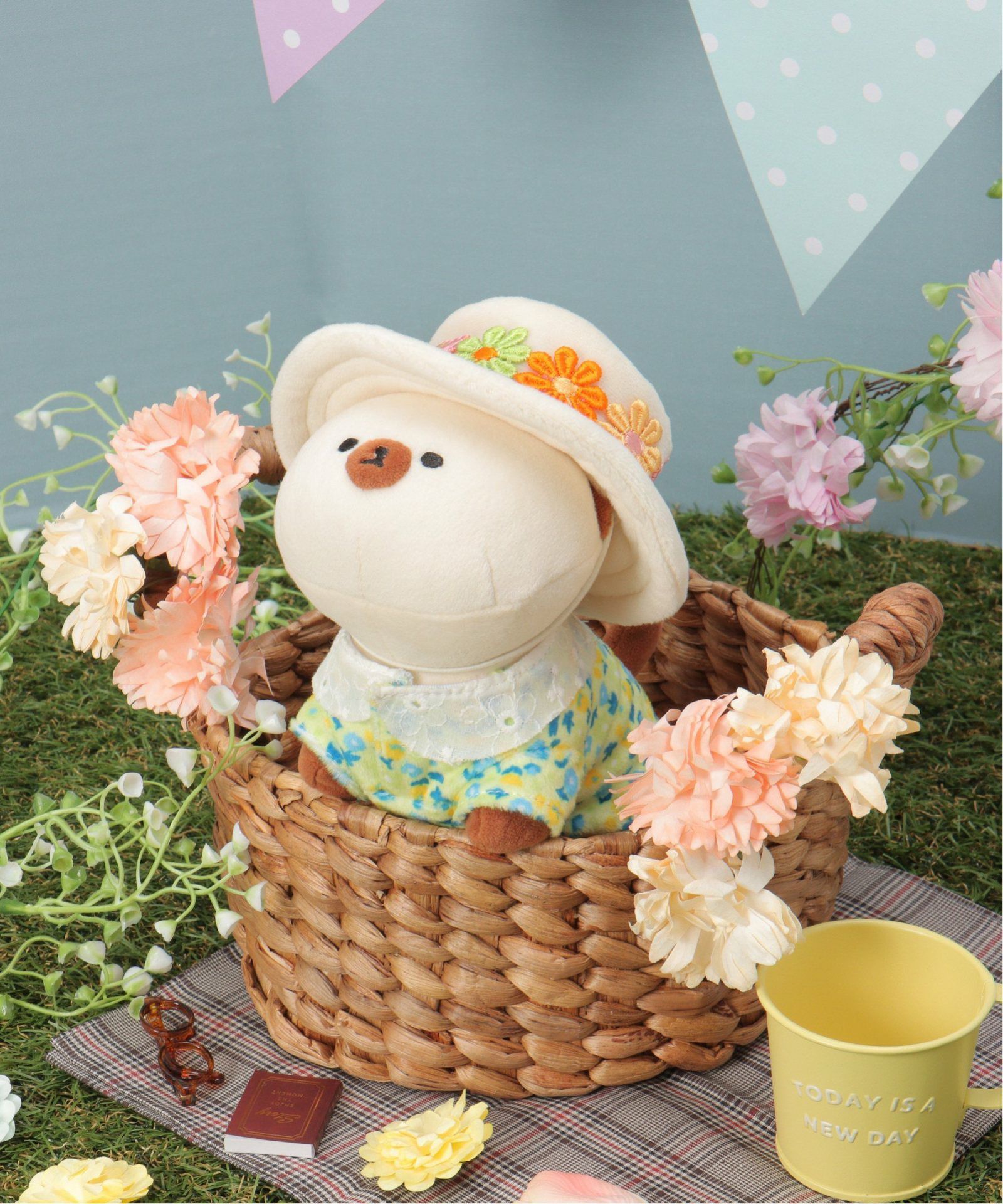 イエロー