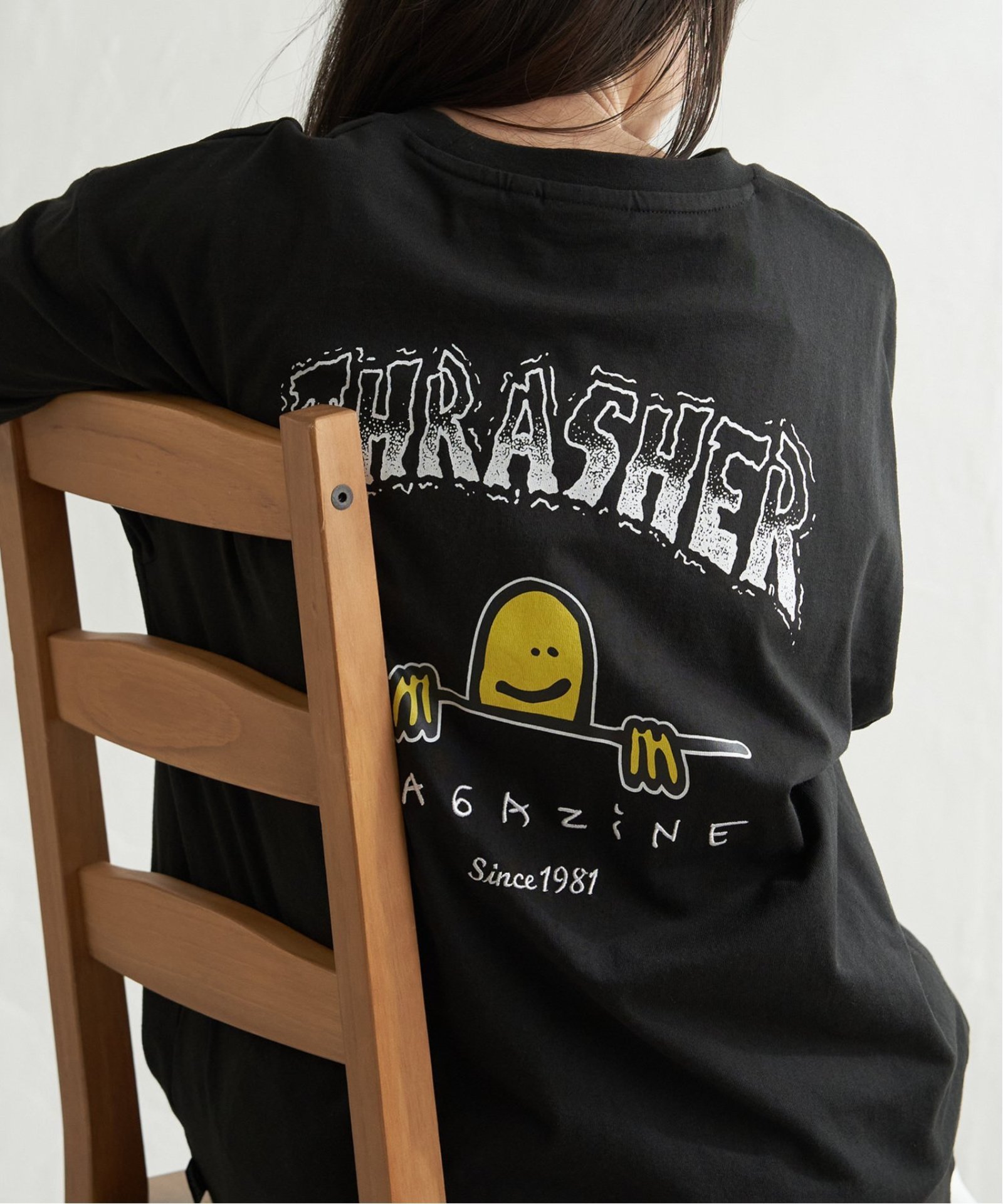 ブラック