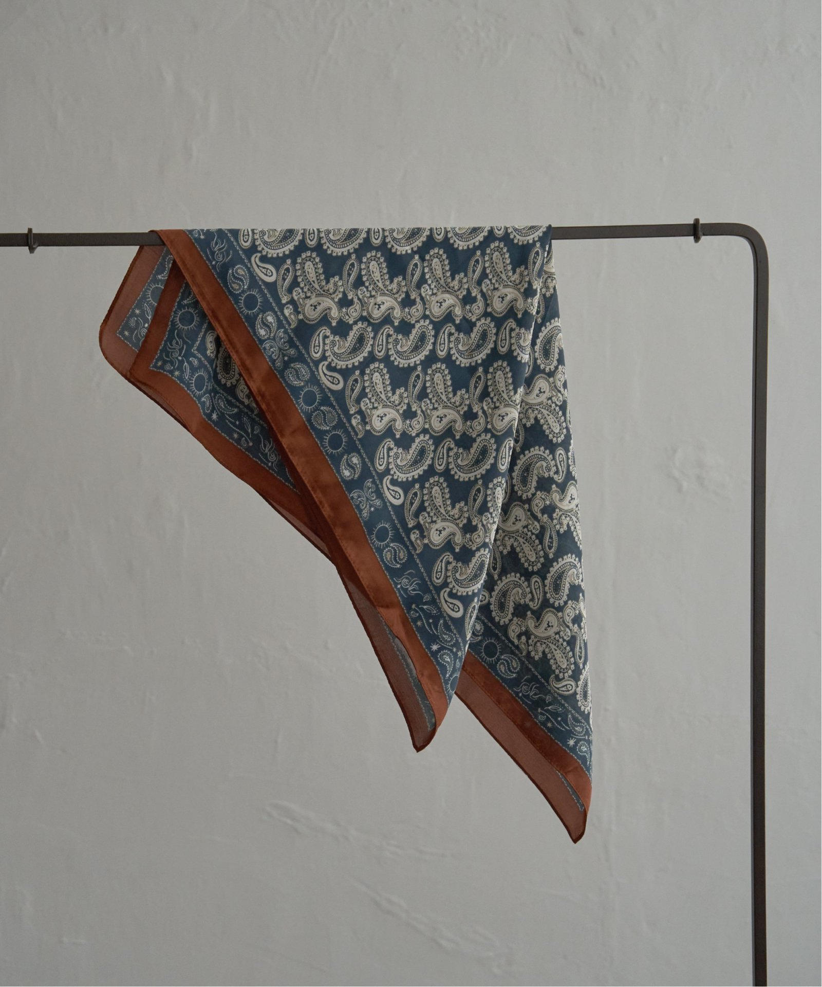 ネイビーブルー