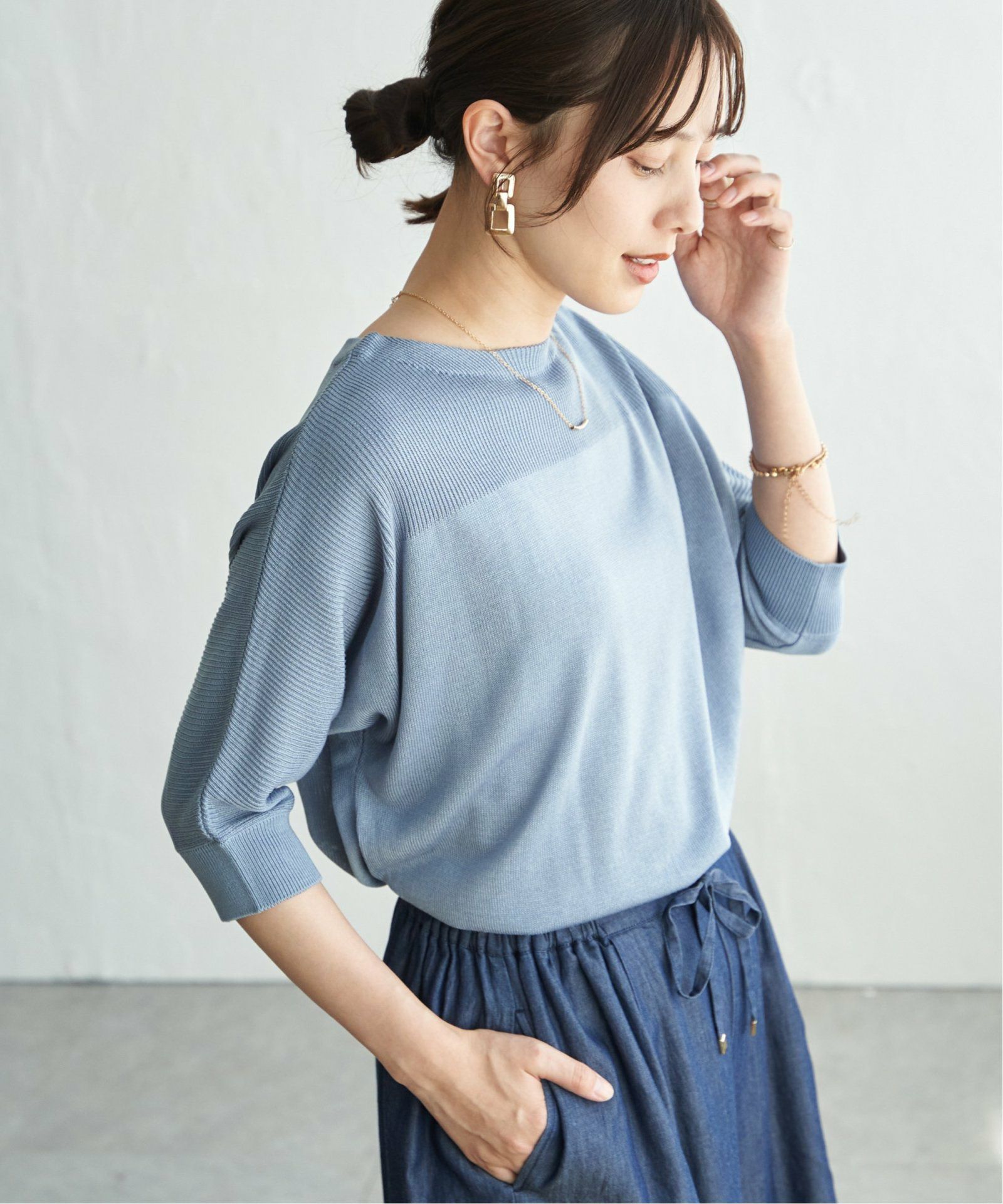 サックスブルー