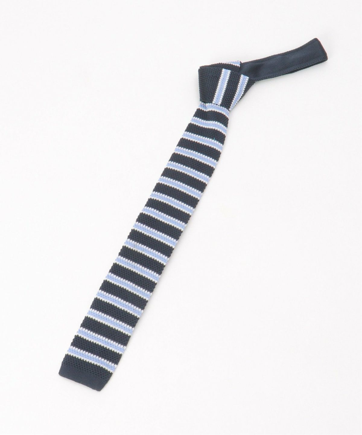 ネイビーブルー