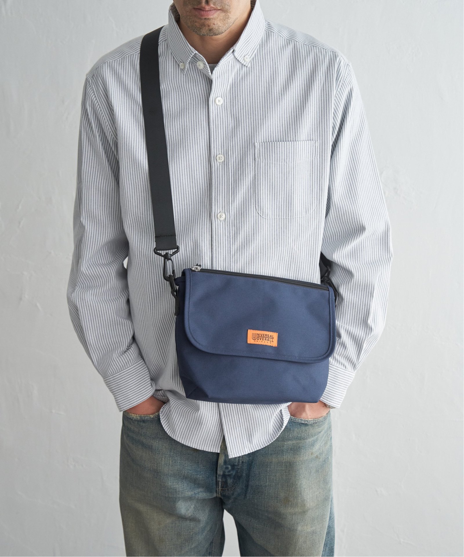 ネイビーブルー