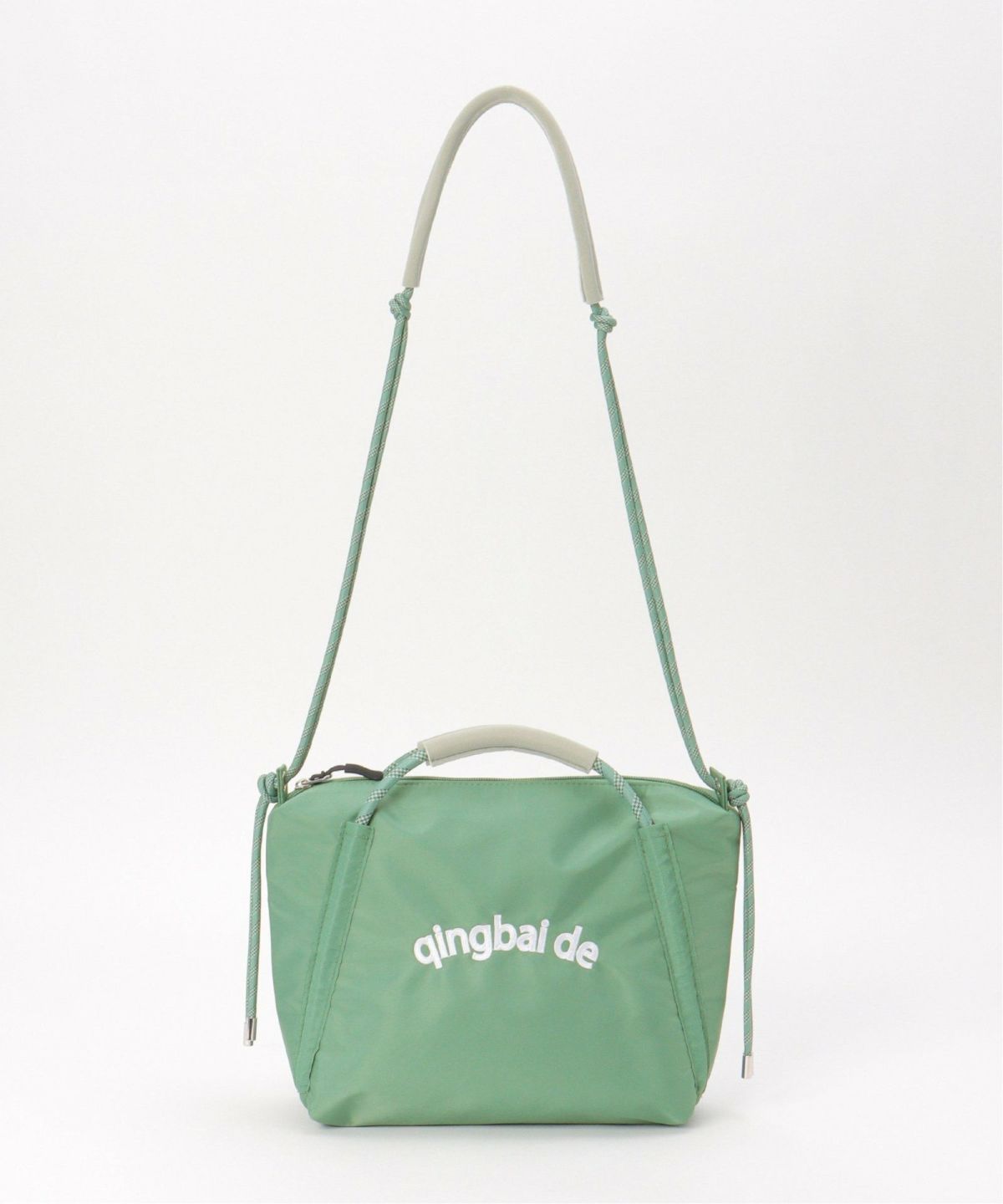 ミントグリーン