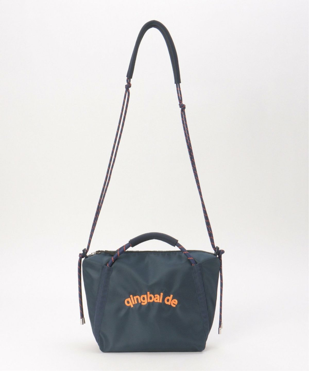 ネイビーブルー