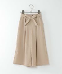 ベージュ