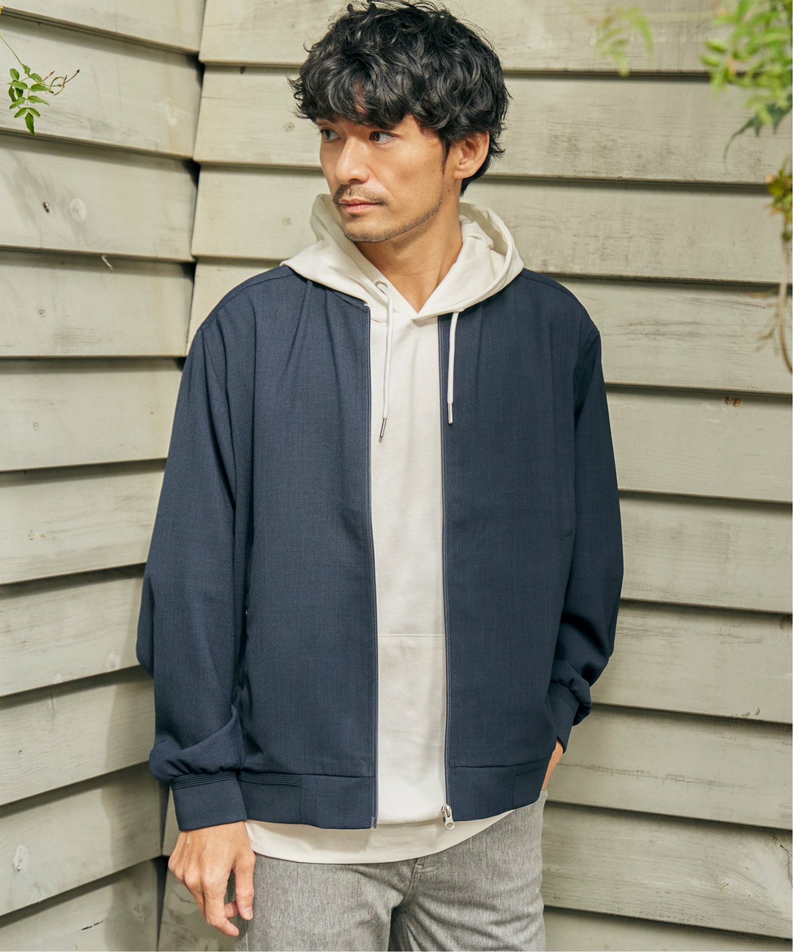 ネイビーブルー