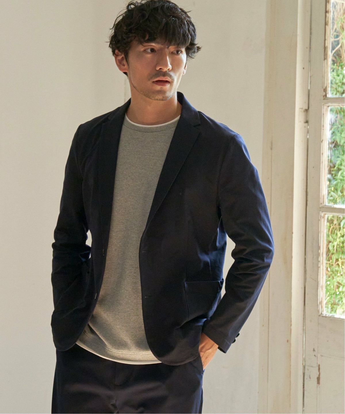 ネイビーブルー